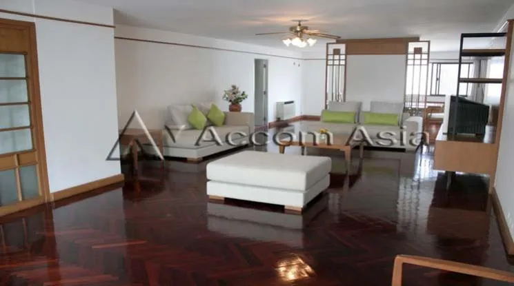  1  3 br Apartment For Rent in Sukhumvit ,Bangkok BTS Nana at Perfect for Pet lovers Apartment, near NIST Intl 1415930