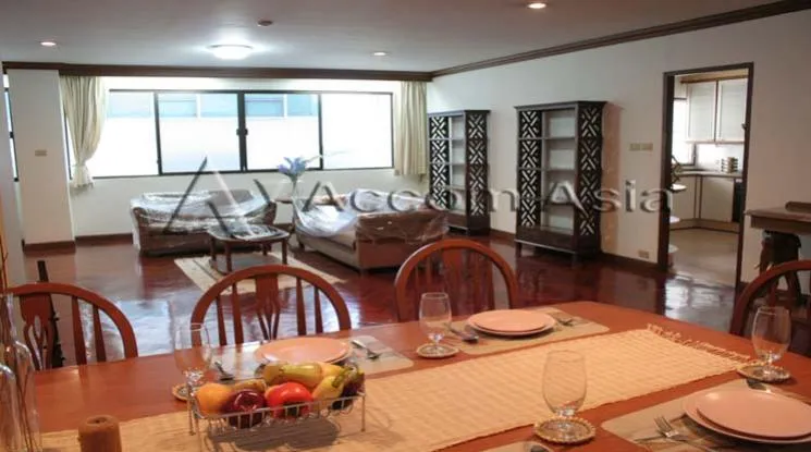 unit 2 Bedrooms  Apartment For Rent & Sale in Sukhumvit, Bangkok  near MRT Phetchaburi - BTS Asok (1415956)