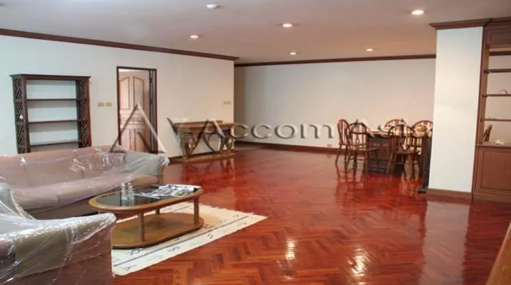 unit 2 Bedrooms  Apartment For Rent & Sale in Sukhumvit, Bangkok  near MRT Phetchaburi - BTS Asok (1415956)