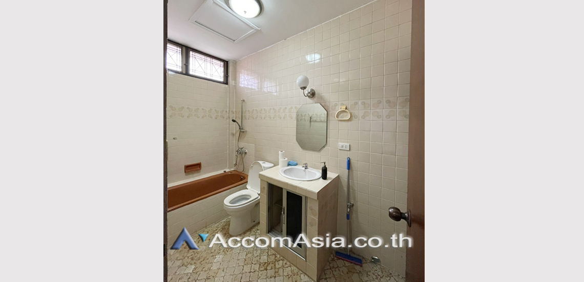 10  4 br House for rent and sale in Sukhumvit ,Bangkok BTS Thong Lo 2316174