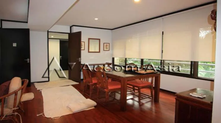 unit 2 Bedrooms  Apartment For Rent in Phaholyothin, Bangkok  near BTS Ari (1416196)