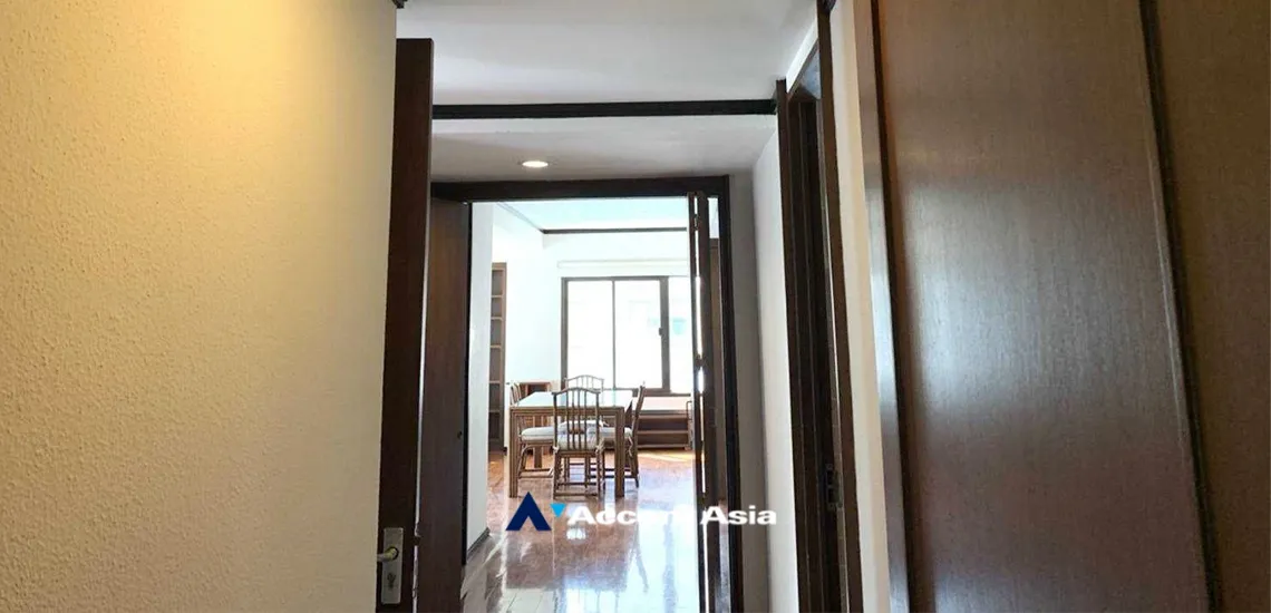 unit 3 Bedrooms  Apartment For Rent in Phaholyothin, Bangkok  near BTS Ari (1416197)