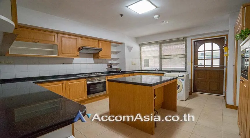 unitPet friendly |  3 Bedrooms  Apartment For Rent in Sukhumvit, Bangkok  near BTS Phrom Phong (1416248)