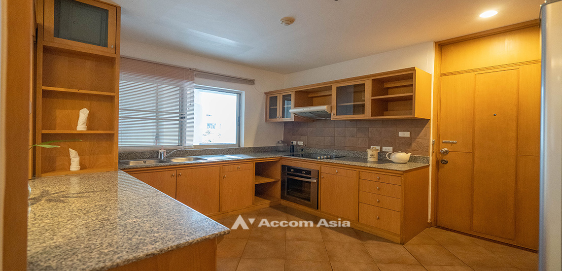 4  3 br Apartment For Rent in Sathorn ,Bangkok MRT Lumphini at Cozy and Convenient Apartment Near Garden Intl 1416287