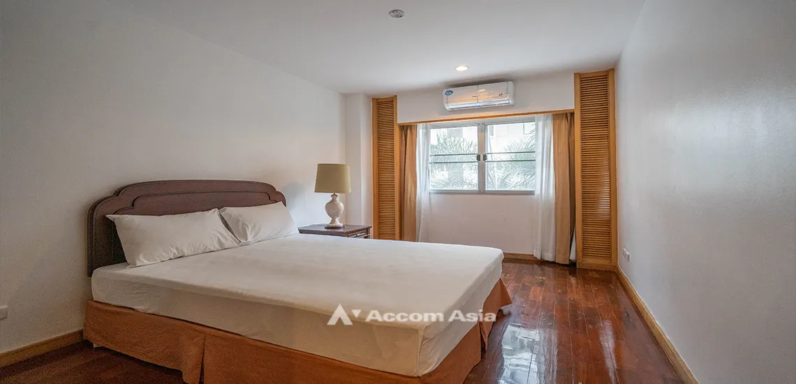6  3 br Apartment for rent and sale in Sathorn ,Bangkok MRT Lumphini at Cozy and Convenient Apartment Near Garden Intl 1416287