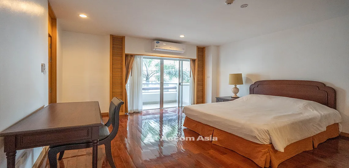 7  3 br Apartment for rent and sale in Sathorn ,Bangkok MRT Lumphini at Cozy and Convenient Apartment Near Garden Intl 1416287