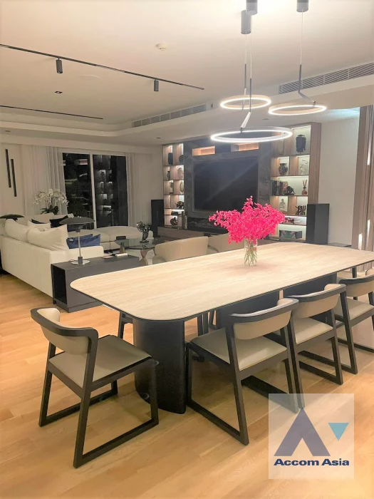 unitPenthouse | Bright penthouse with long balcony and airy open layout (1516384)
