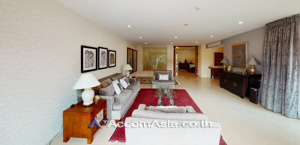 unit 2 Bedrooms  Condominium For Rent in Sukhumvit, Bangkok  near BTS Ekkamai (1516389)
