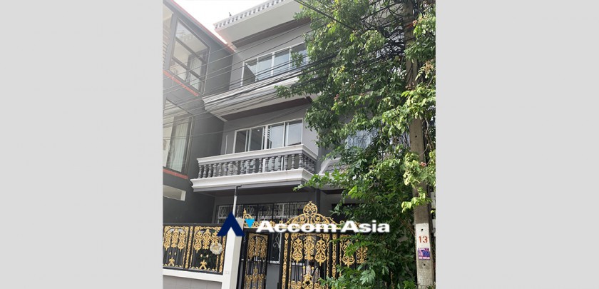  2  5 br House For Sale in Sukhumvit ,Bangkok BTS Phra khanong 1716460
