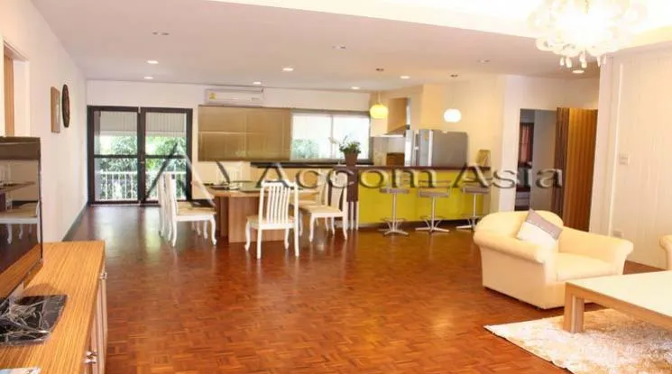 unit 2 Bedrooms  Apartment For Rent in Sukhumvit, Bangkok  near BTS Nana (1416475)
