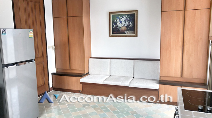 4  2 br Apartment For Rent in Sathorn ,Bangkok BRT Thanon Chan at Spacious Residence Situated on Chan Road 10145