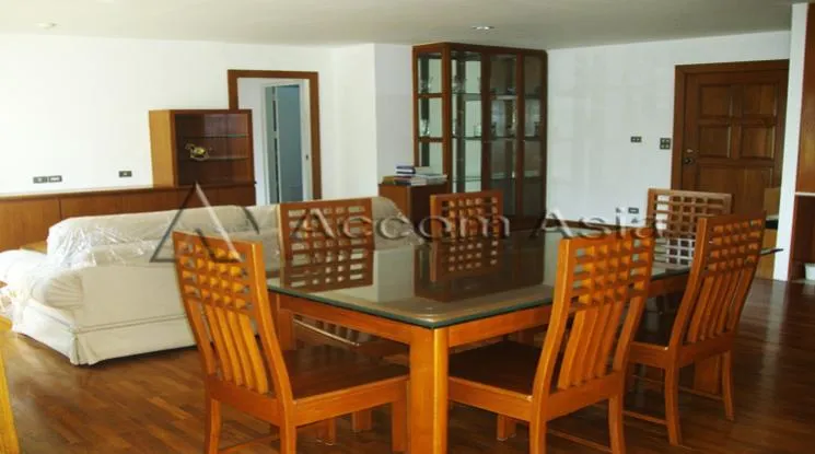 unit 3 Bedrooms  Condominium For Rent in Sathorn, Bangkok  near BRT Sathorn - BTS Chong Nonsi (1516496)