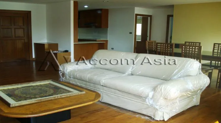 unit 3 Bedrooms  Condominium For Rent in Sathorn, Bangkok  near BRT Sathorn - BTS Chong Nonsi (1516496)