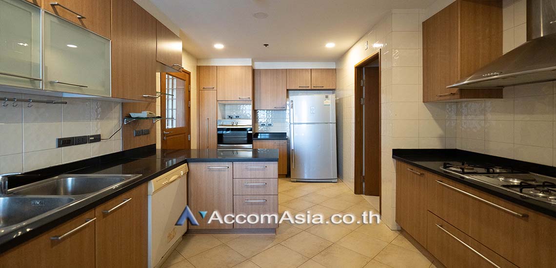  1  3 br Apartment For Rent in Sukhumvit ,Bangkok BTS Nana at Fully Furnished Apartment, Only 2 mins walk to BTS 1416522