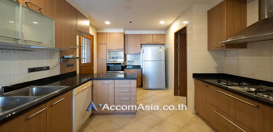 unitBig Balcony, Pet friendly |  3 Bedrooms  Apartment For Rent in Sukhumvit, Bangkok  near BTS Nana (1416522)