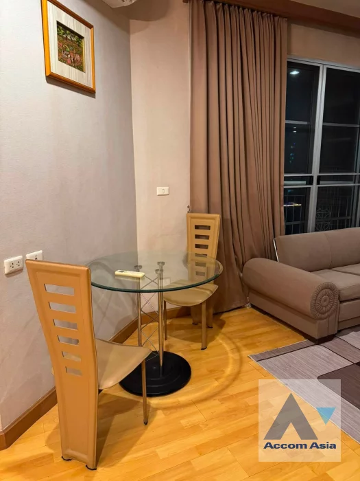 unit 2 Bedrooms  Condominium For Rent in Sukhumvit, Bangkok  near BTS Asok - MRT Sukhumvit (1516552)