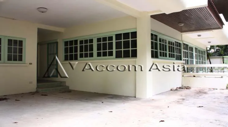 unit 5 Bedrooms  House For Sale in Sukhumvit, Bangkok  near BTS Nana (2316554)