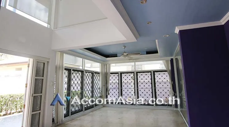 unitGarden, Home Office |  3 Bedrooms  House For Rent in Sukhumvit, Bangkok  near BTS Thong Lo (1716575)