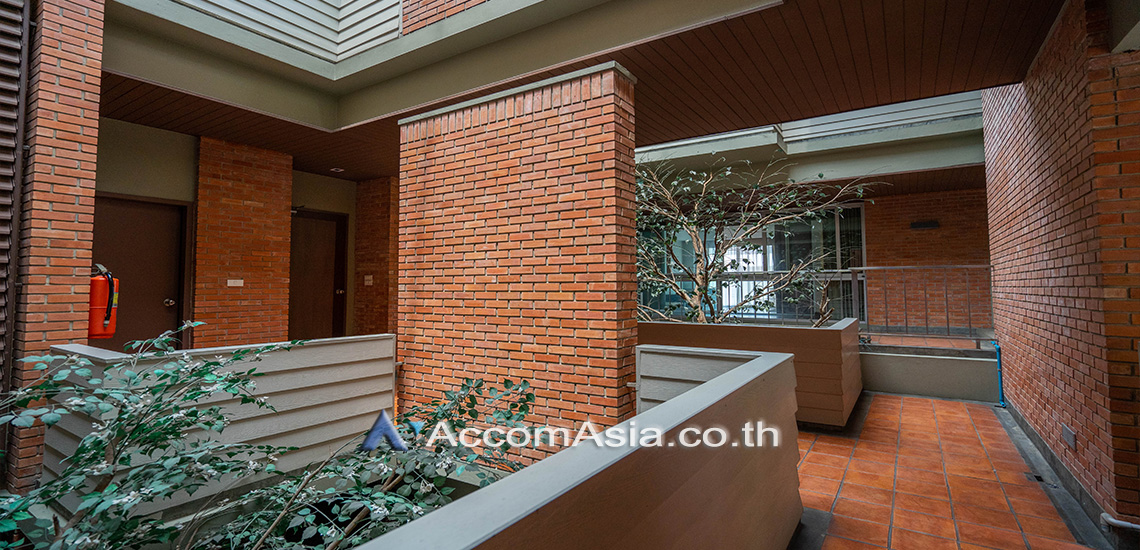  2  2 br Apartment For Rent in Sukhumvit ,Bangkok BTS Ekkamai at Green atmosphere 1416744