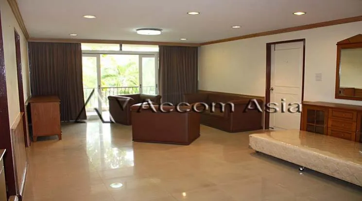 unit 3 Bedrooms  Apartment For Rent in Sathorn, Bangkok  near BTS Chong Nonsi (1416774)