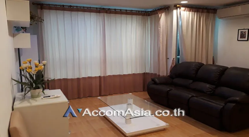 unit 2 Bedrooms  Condominium For Rent in Sukhumvit, Bangkok  near BTS Ekkamai (1516844)