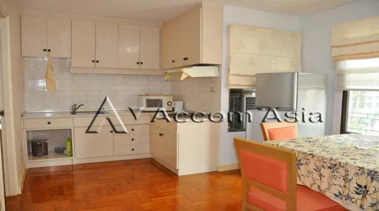 unit 2 Bedrooms  Condominium For Rent in Sukhumvit, Bangkok  near BTS Nana (10154)