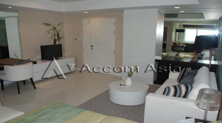  2  Condominium For Rent in Ploenchit ,Bangkok BTS Chitlom at Tonson Court 1516906