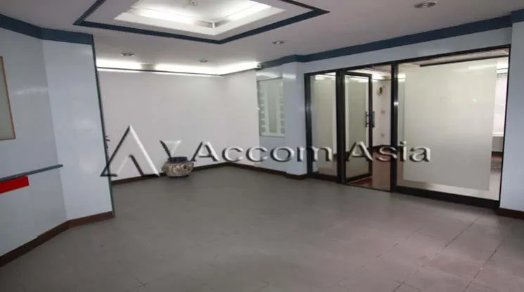 unitHome Office |  3 Bedrooms  House For Rent in Sukhumvit, Bangkok  near BTS Phra khanong (1617018)