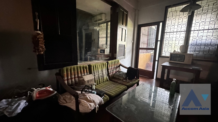 8  4 br House For Rent in Sukhumvit ,Bangkok BTS Phra khanong - BTS Ekkamai 2217040