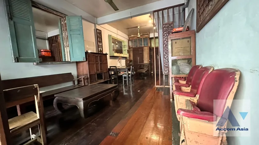 unitHome Office |  4 Bedrooms  House For Rent in Sukhumvit, Bangkok  near BTS Phra khanong - BTS Ekkamai (2217040)