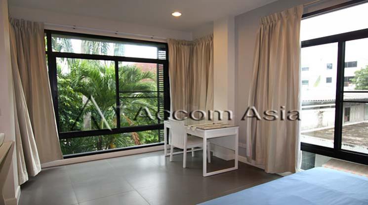 1  Apartment For Rent in Sathorn ,Bangkok MRT Lumphini at Comfortable for living 1417052