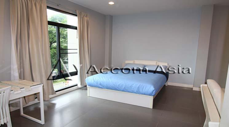 6  Apartment For Rent in Sathorn ,Bangkok MRT Lumphini at Comfortable for living 1417052