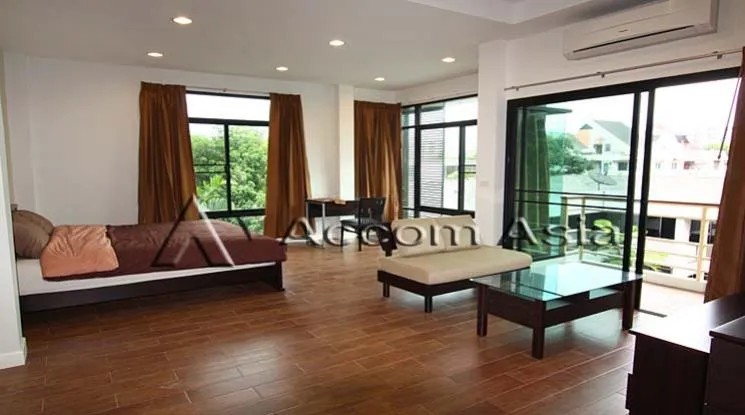 unit 2 Bedrooms  Apartment For Rent in Sathorn, Bangkok  near MRT Lumphini (1417053)