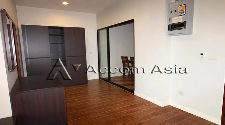 5  2 br Apartment For Rent in Sathorn ,Bangkok MRT Lumphini at Comfortable for living 1417053