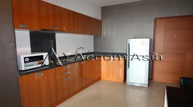 unit 1 Bedroom  Condominium For Rent in Charoen Nakhon, Bangkok  near BTS Krung Thon Buri (1517058)