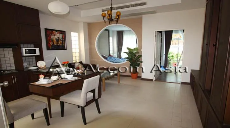 unit 1 Bedroom  Apartment For Rent in Sukhumvit, Bangkok  near BTS Ekkamai (1417147)
