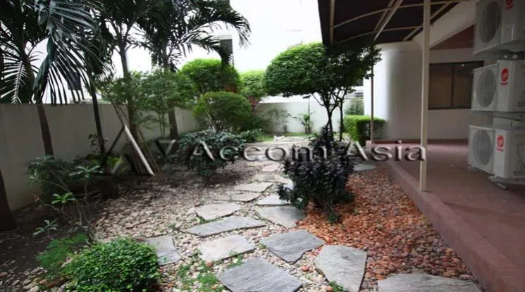 unitBig Balcony, Pet friendly |  3 Bedrooms  Apartment For Rent in Sukhumvit, Bangkok  near MRT Sukhumvit - BTS Asok (1417157)