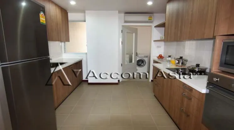 unit 2 Bedrooms  Apartment For Rent in Sukhumvit, Bangkok  near BTS Phrom Phong (1417169)