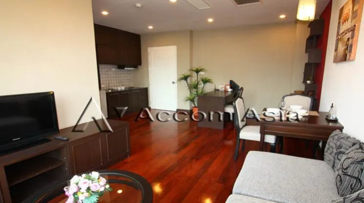 unit 1 Bedroom  Apartment For Rent in Sukhumvit, Bangkok  near BTS Ekkamai (1417182)