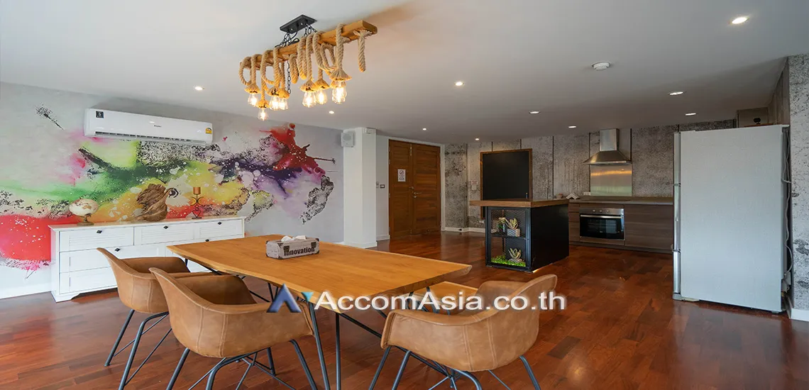 4  3 br Apartment For Rent in Ploenchit ,Bangkok BTS Chitlom - MRT Lumphini at Low-Rise Cozy Apartment, 5 mins walk to Lumpini park 1417185