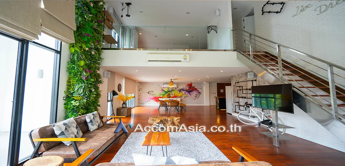 unitDuplex Condo |  3 Bedrooms  Apartment For Rent in Ploenchit, Bangkok  near BTS Chitlom - MRT Lumphini (1417185)