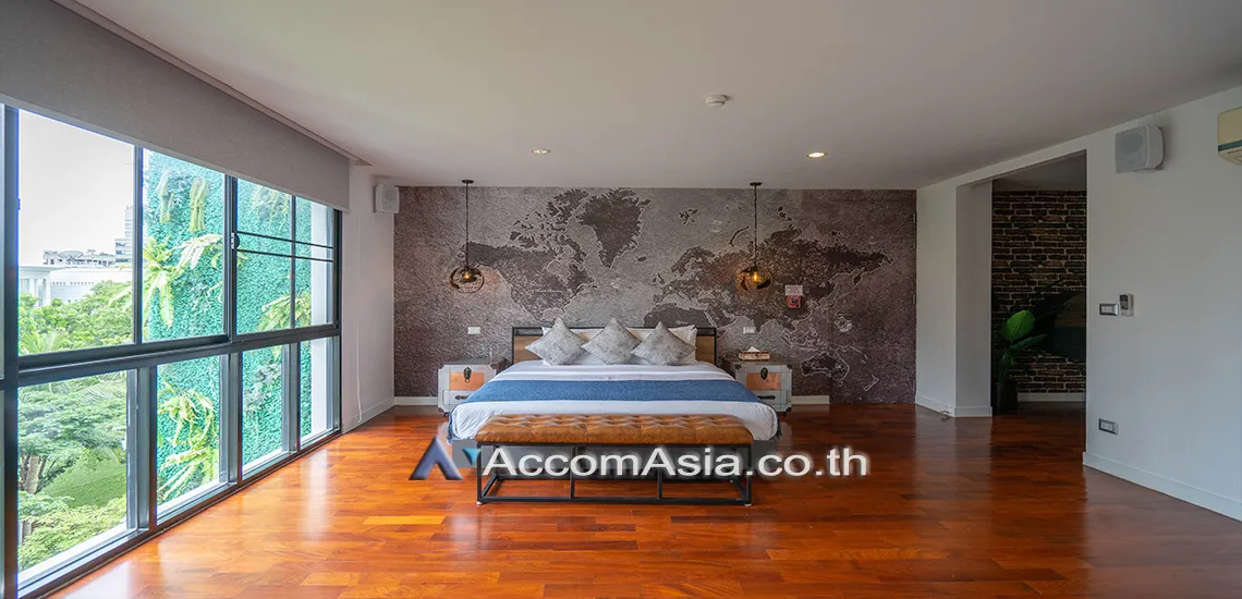 13  3 br Apartment For Rent in Ploenchit ,Bangkok BTS Chitlom - MRT Lumphini at Low-Rise Cozy Apartment, 5 mins walk to Lumpini park 1417185