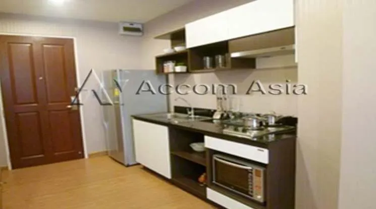 unit 2 Bedrooms  Condominium For Rent in Sathorn, Bangkok  near BTS Chong Nonsi (1517244)