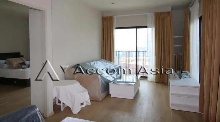 unit 1 Bedroom  Condominium For Rent & Sale in Sukhumvit, Bangkok  near BTS Ekkamai (1517351)