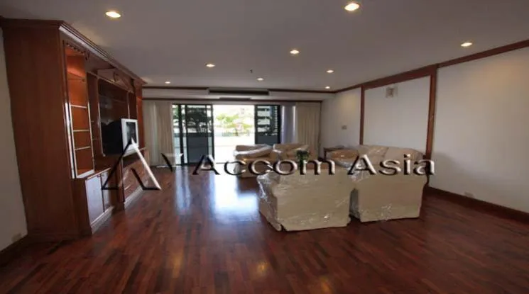  1  3 br Apartment For Rent in Sukhumvit ,Bangkok MRT Sukhumvit - BTS Nana at Private Environment Space 1417549
