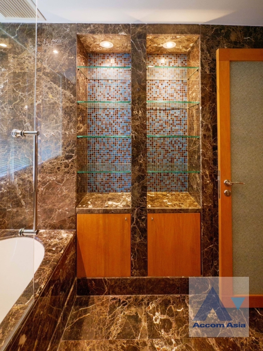 32  3 br Condominium for rent and sale in Ploenchit ,Bangkok BTS Ratchadamri at Baan Ratchadamri 1517743