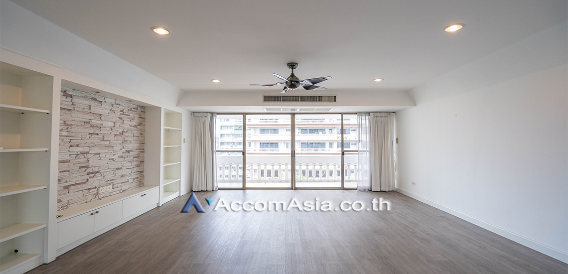  2  3 br Apartment For Rent in Sukhumvit ,Bangkok MRT Sukhumvit - BTS Asok at Family Apartment with Lake View 1517910