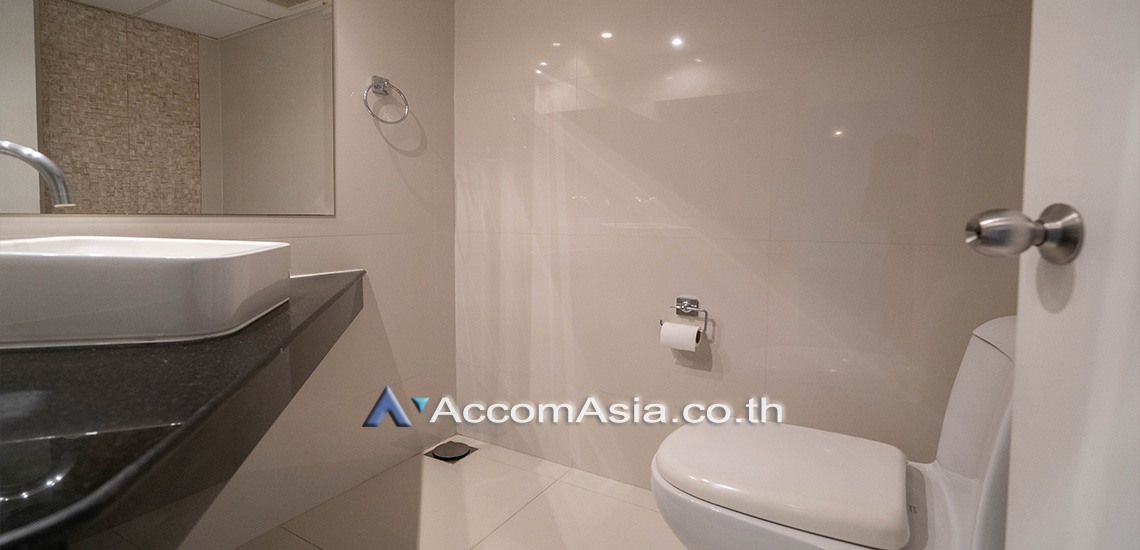 10  3 br Apartment For Rent in Sukhumvit ,Bangkok MRT Sukhumvit - BTS Asok at Family Apartment with Lake View 1517910