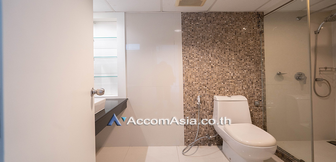 11  3 br Apartment For Rent in Sukhumvit ,Bangkok MRT Sukhumvit - BTS Asok at Family Apartment with Lake View 1517910
