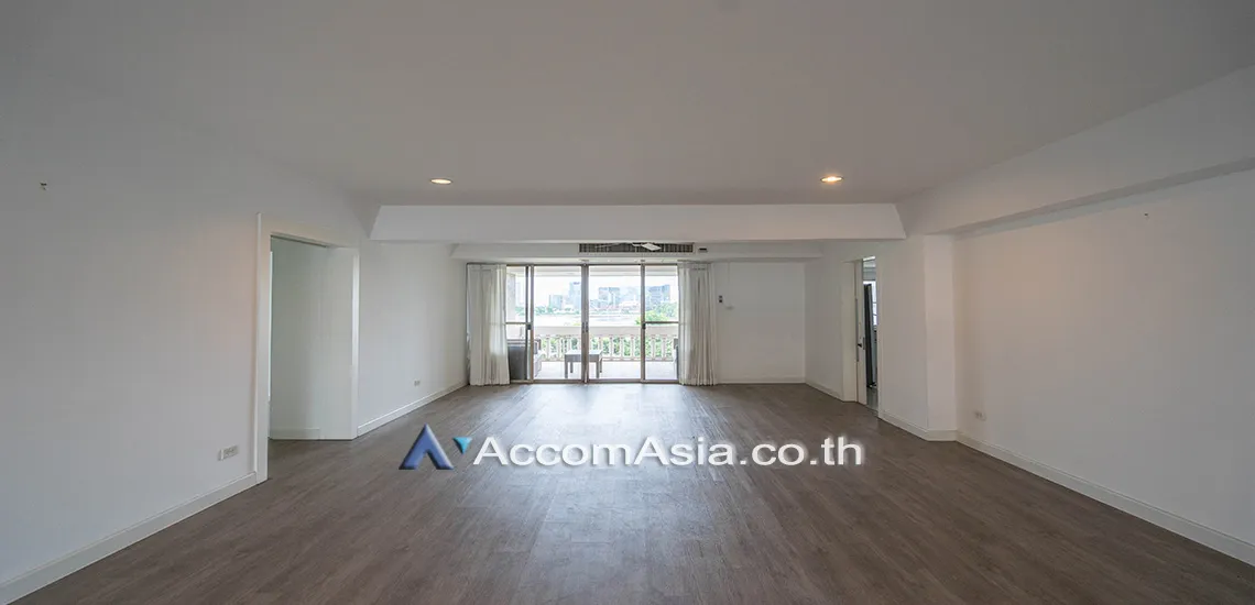  1  3 br Apartment For Rent in Sukhumvit ,Bangkok BTS Asok at Family Apartment with Lake View 1517910